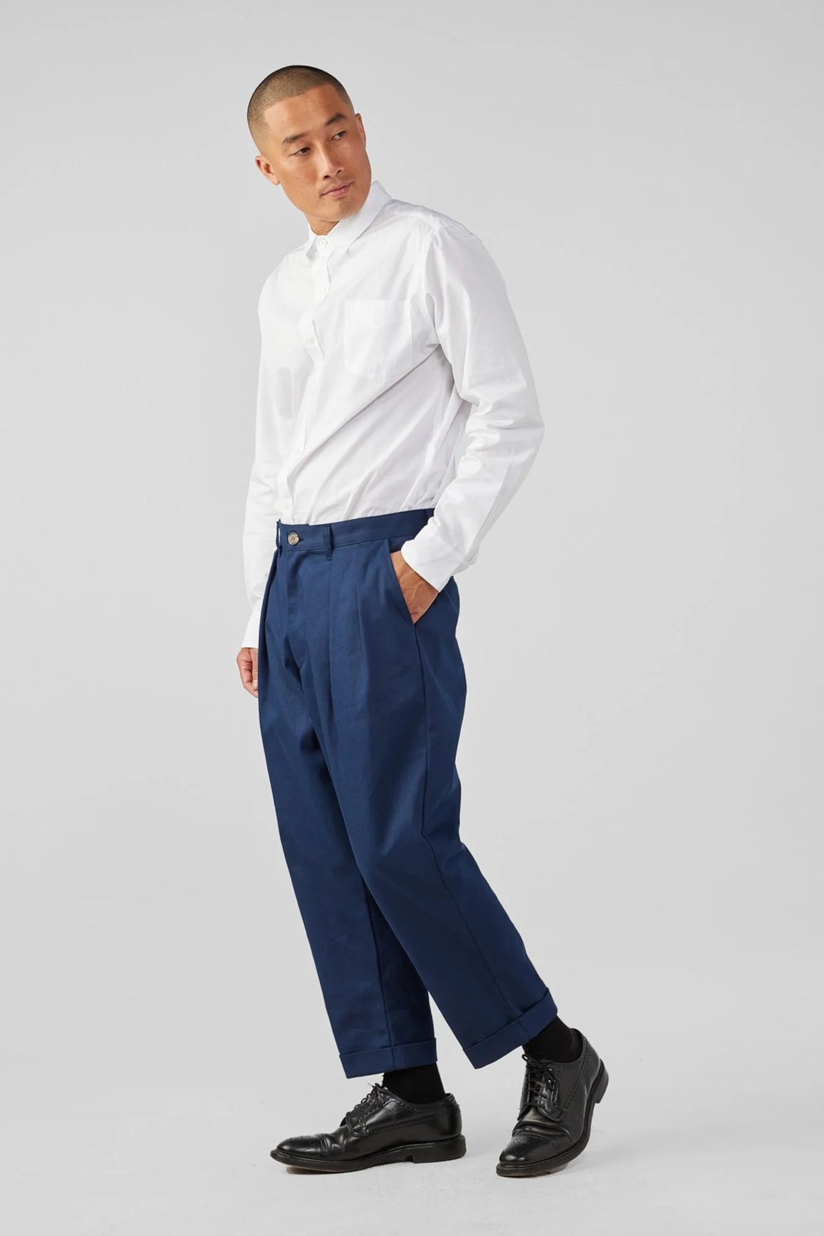 navy cotton twill hospitality pleated pant by finery uniform